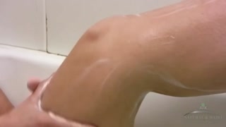 Trish the Hairy MILF Taking a Hot Shower - страстные шлюхи в HD BIGWHORE.COM