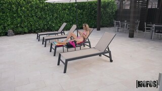 Overstaying Welcome, Oversexed and Ready - страстные шлюхи в HD BIGWHORE.COM