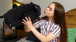 Shaved teen Mia gets intimate with her stuffed toys - страстные шлюхи в HD BIGWHORE.COM