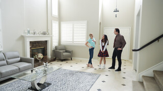 Obedient Teens Satisfy Sexy Mom - страстные шлюхи в HD BIGWHORE.COM