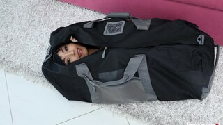 Asian Cutie Barely Fits on Huge Dick - страстные шлюхи в HD BIGWHORE.COM