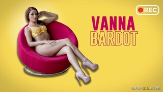 Voyeur Fun with Redhead Vanna - страстные шлюхи в HD BIGWHORE.COM