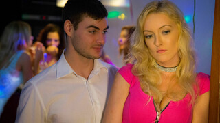 Nipple Frenzy with Blonde Beauty Bella Blond - новинки порно на BIGWHORE.COM