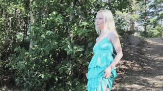 Russian hottie Mirta Marry’s steamy boat striptease - страстные шлюхи в HD BIGWHORE.COM
