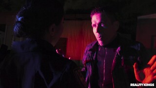 Hot Cop Double Blowjob with Natural Tits & Bubble Butt - страстные шлюхи в HD BIGWHORE.COM