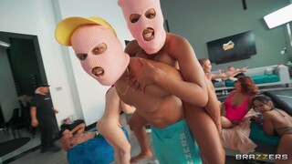 Anal Gangbang with Alexis Tae & Kylie Rocket - новинки порно на BIGWHORE.COM