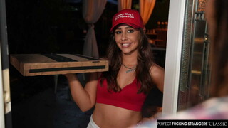 BBC Beats Cash for Tommy King's Pizza - страстные шлюхи в HD BIGWHORE.COM