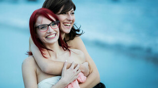 Curly Hair Beauties Emylia Argan & Leila Smith in Wild Lesbian Sex - страстные шлюхи в HD BIGWHORE.COM
